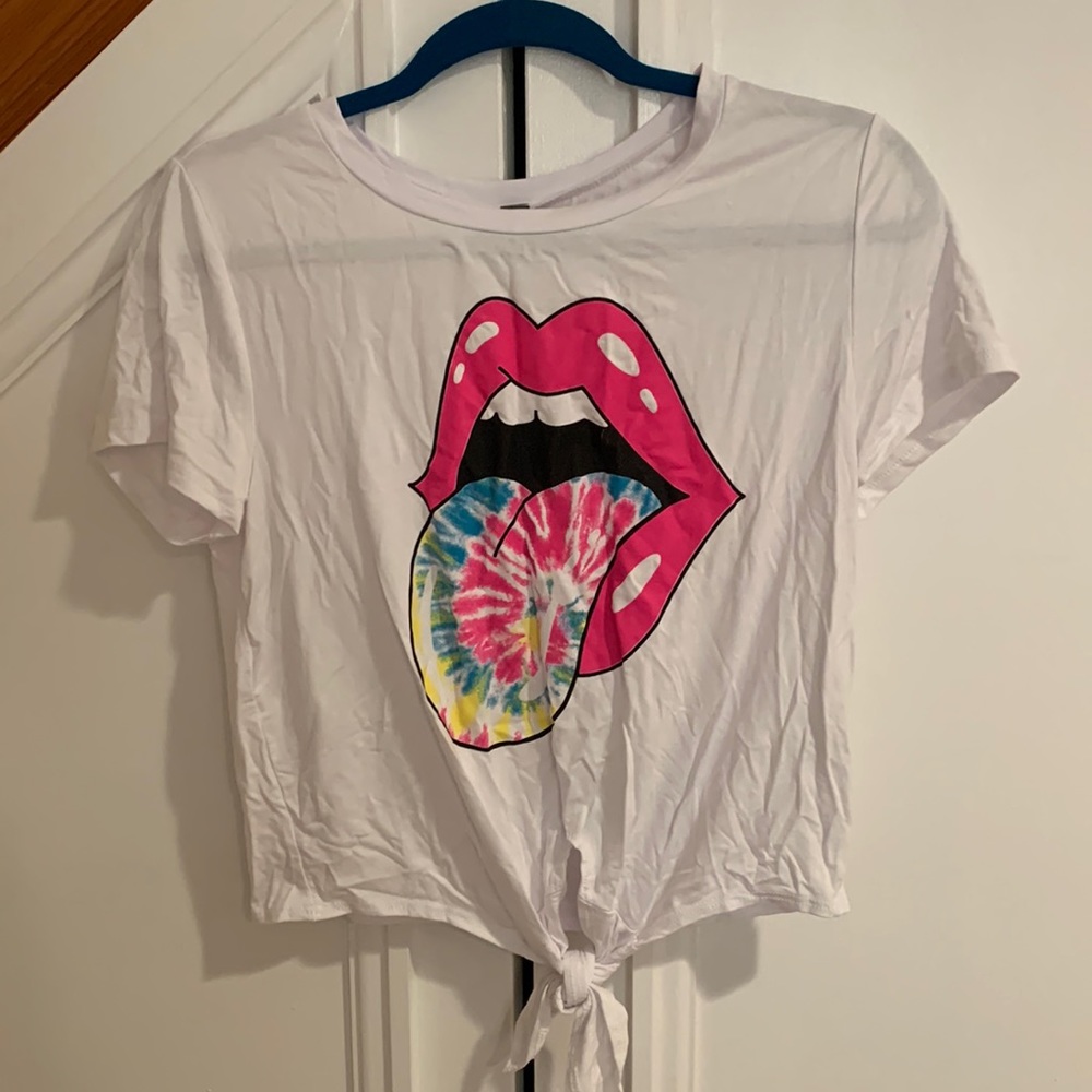 White graphic tee
